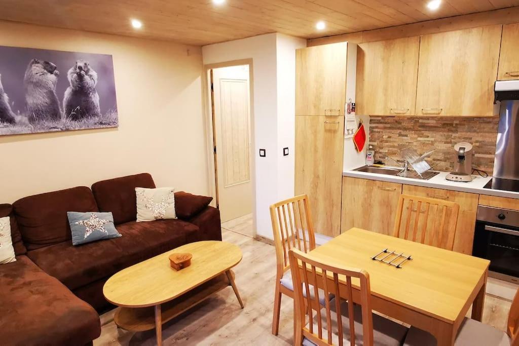 Le Picoulet : Appartement Tout Confort Coeur De Village Allos Eksteriør bilde